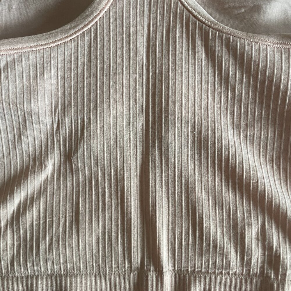 lululemon Ebb to Street Cropped Racerback in Pink Mist Size 6 - Picture 5 of 6